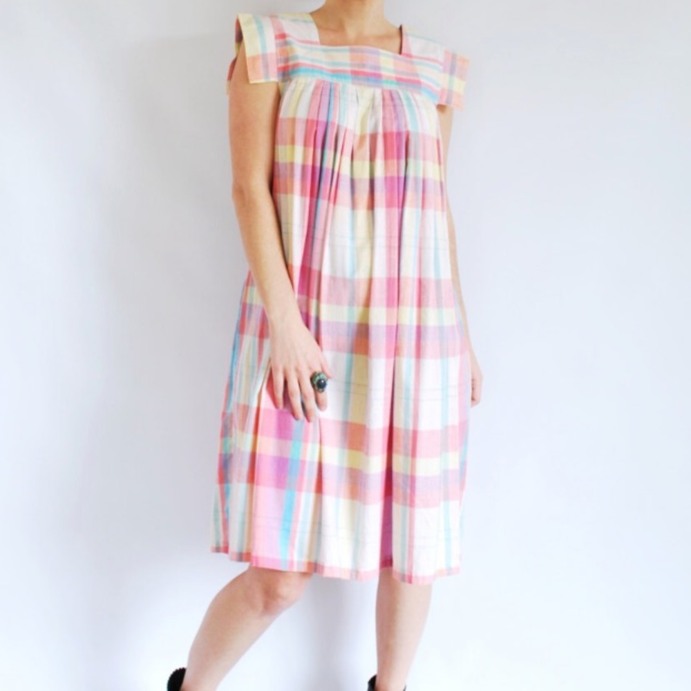 Pleated midi Dress